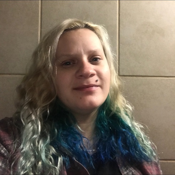 Meet your Posher, Autumn and chris - Picture 1 of 1